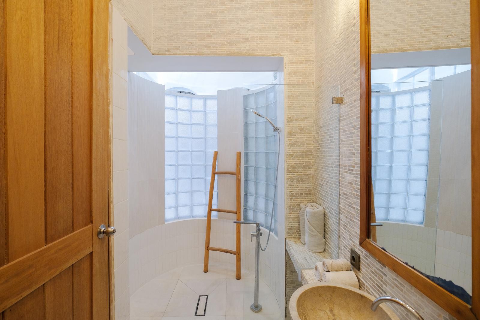 3BR Villa Prime In Berawa — photo 8
