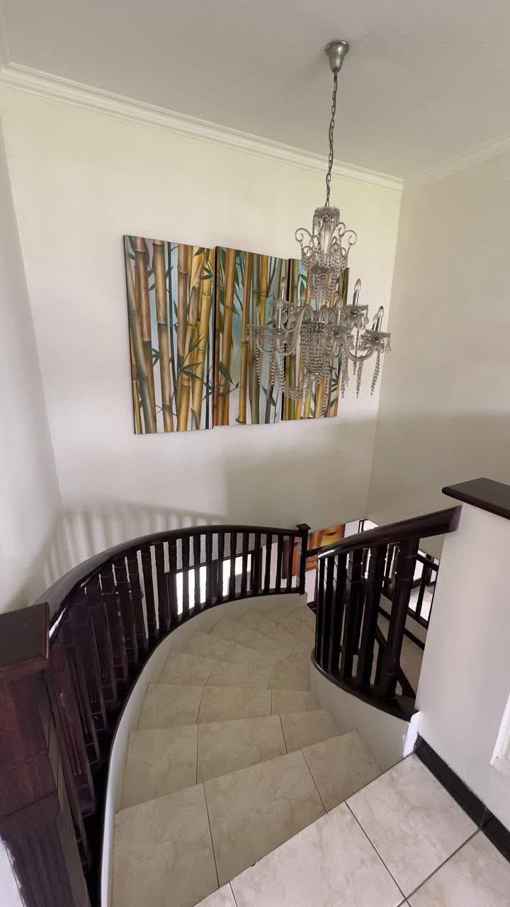 5BR Palm Fiva Villa Batu Bolong — photo 8